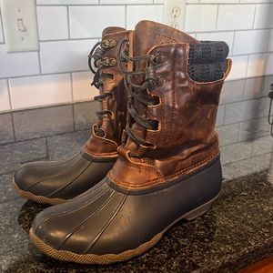 Sperry women’s rain boot, leather